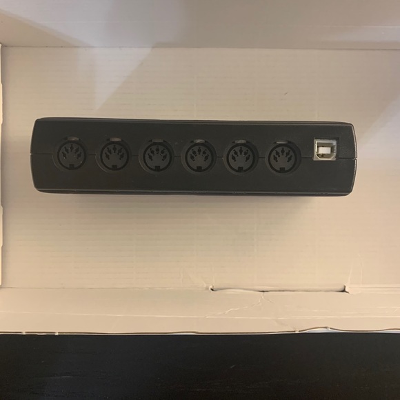 Emagic mt4 portable MIDI interface - Picture 6 of 7